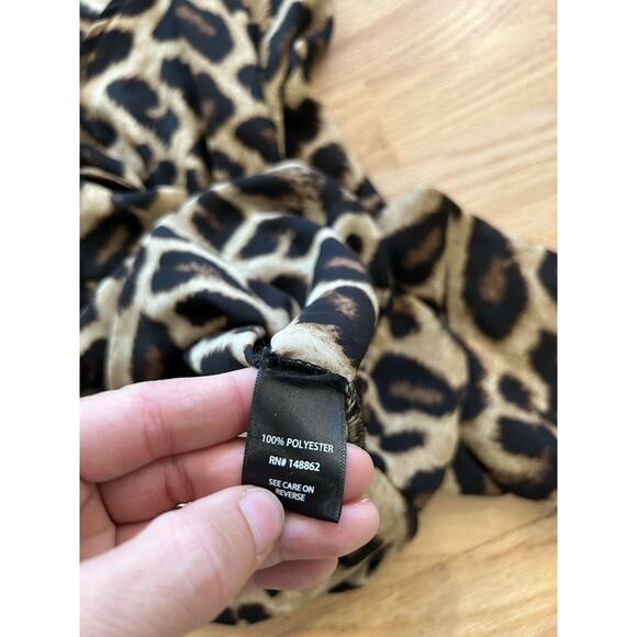 Torrid Women's Animal Wrap Top Blouse Print Size 5X Long Sleeve Dressy Bishop - Picture 9 of 10